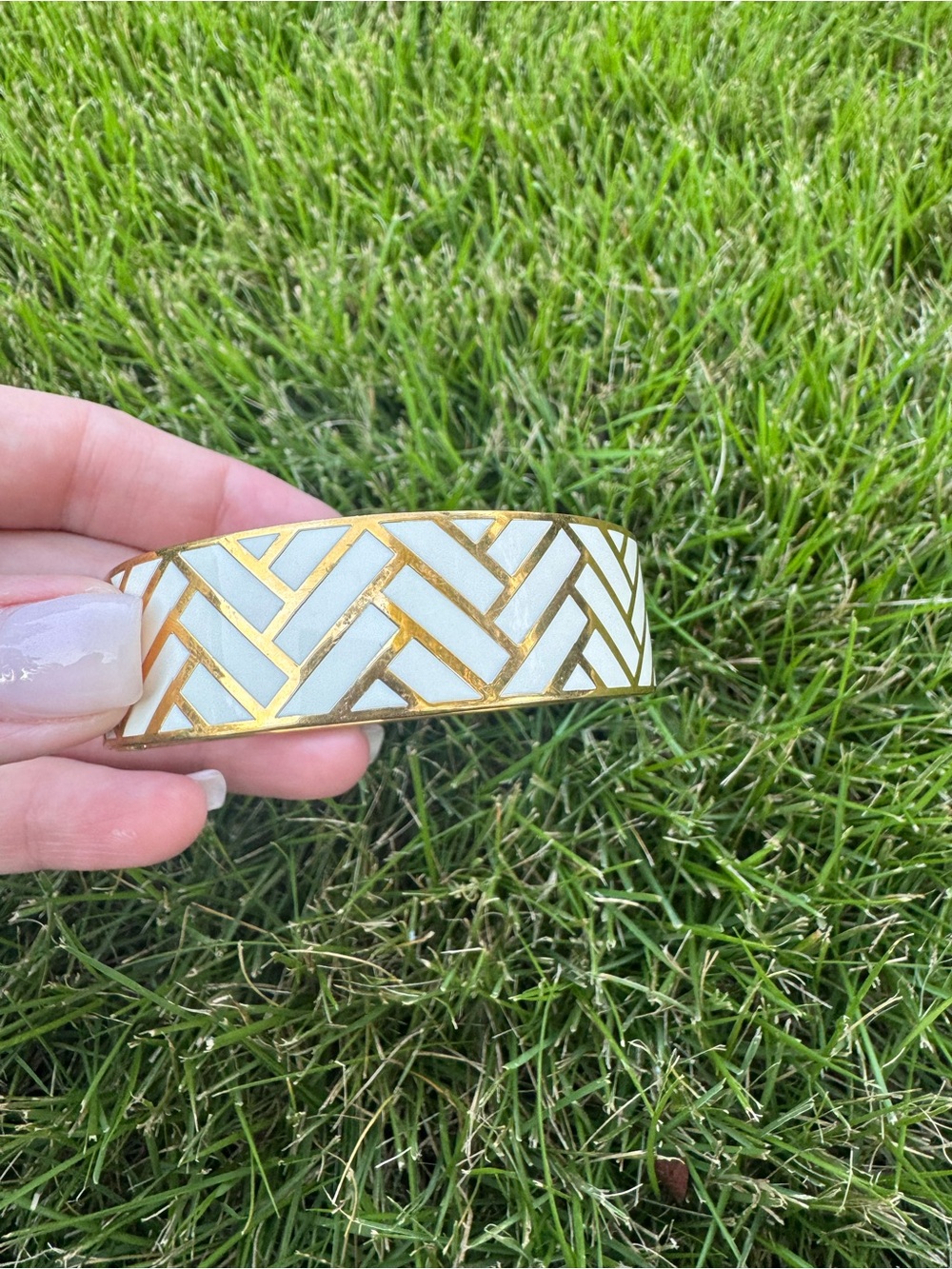 kate spade Gold and White Herringbone Enamel Bangle Bracelet
